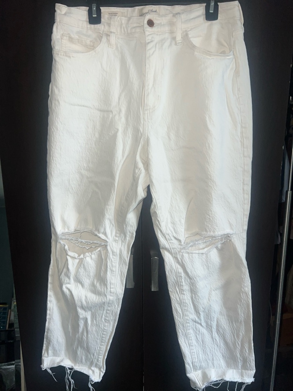 Universal Thread Vintage Straight Ripped Jeans